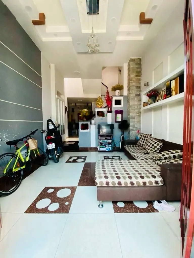 Bám Nhà Mới Đường 3/2 Quận 10 Diện Tích 64 Mét 4 Tầng Tặng Toàn Bộ Nội Thất