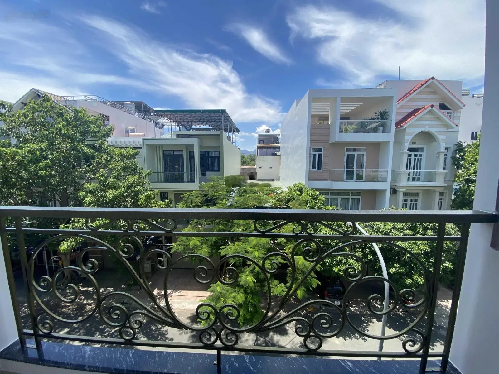 Nhà 1 trệt 3 tầng đường B1 Vĩnh Điềm Trung, tp. Nha Trang