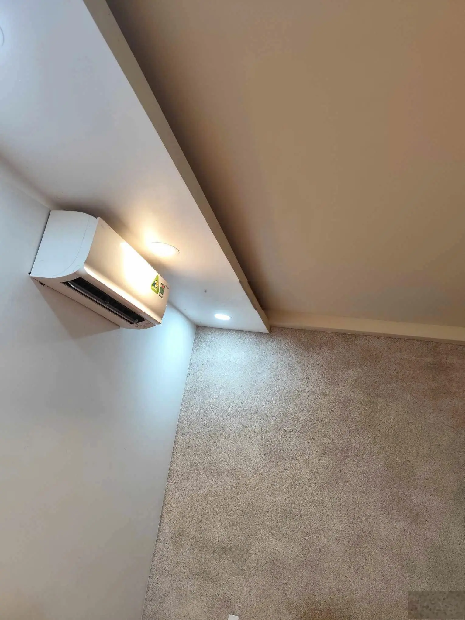 Bán gấp nhà 1T3L, gần trường đại học Ngân Hàng, xây kiên cố,4PN,đường rộng 6m,khu an ninh. Hơn 7tỷ