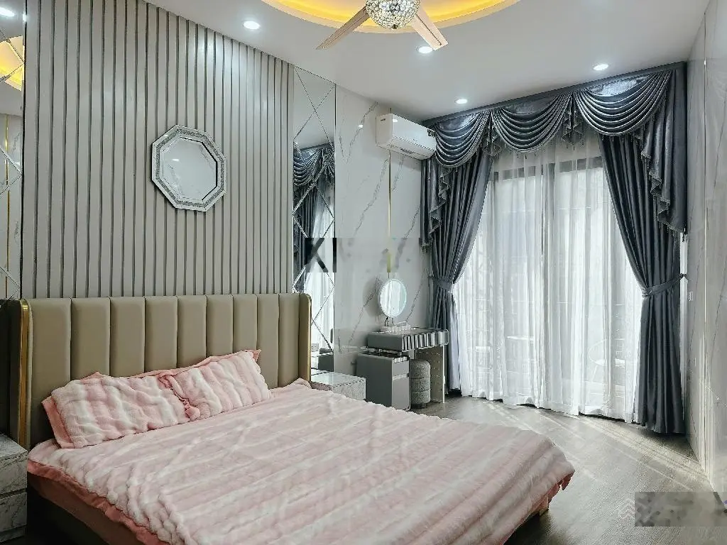 Bán nhà 50m2, 5 tầng, gần Trường Chinh, Vinfast đỗ cửa, chỉ 10m ra phố, 2 mặt thoáng.