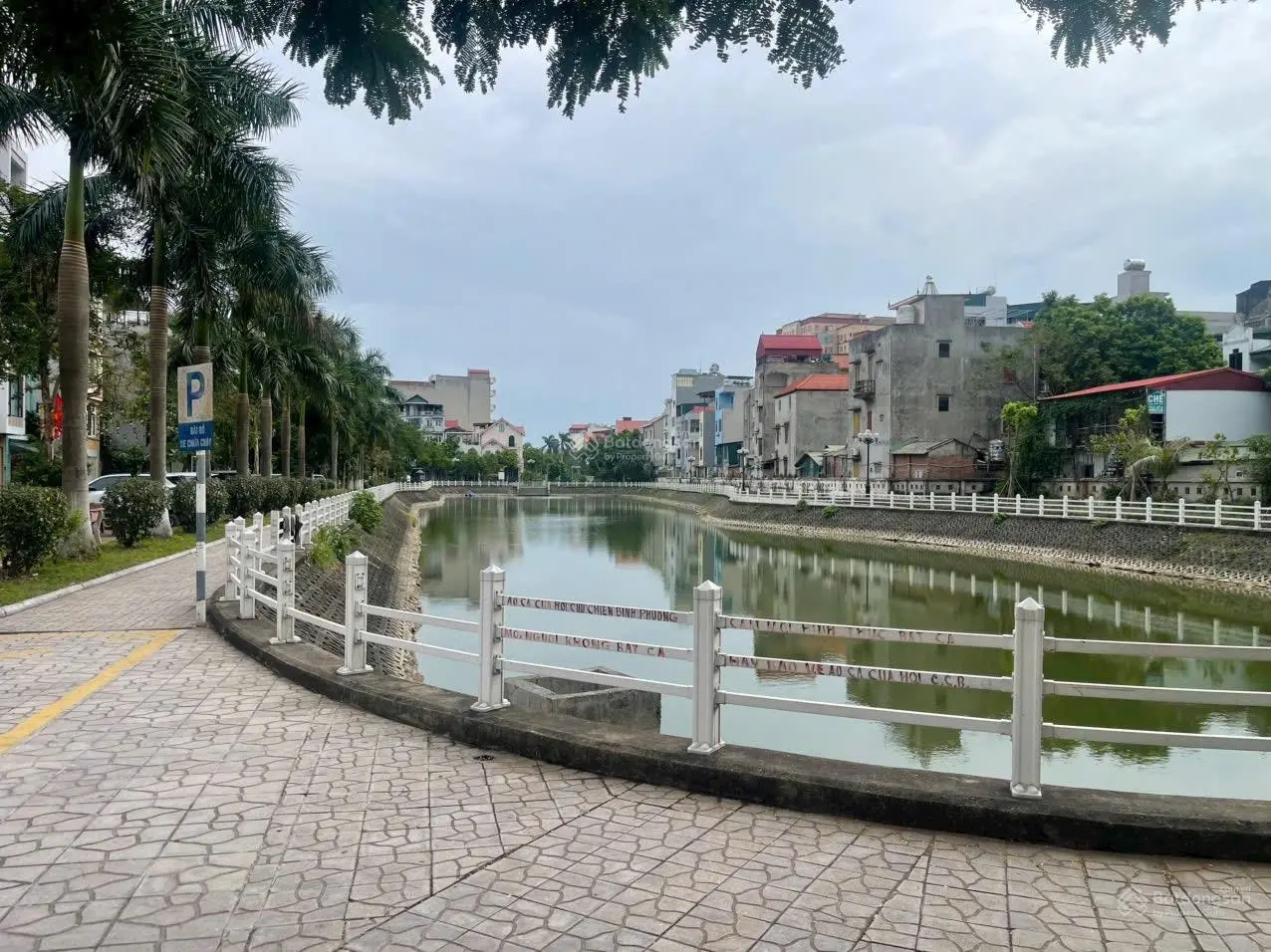 Đất đẹp lô góc Giang Biên 1 mặt ngõ 1 mặt đường ô tô vào thoải mái 50m ra mặt phố tiện ích
