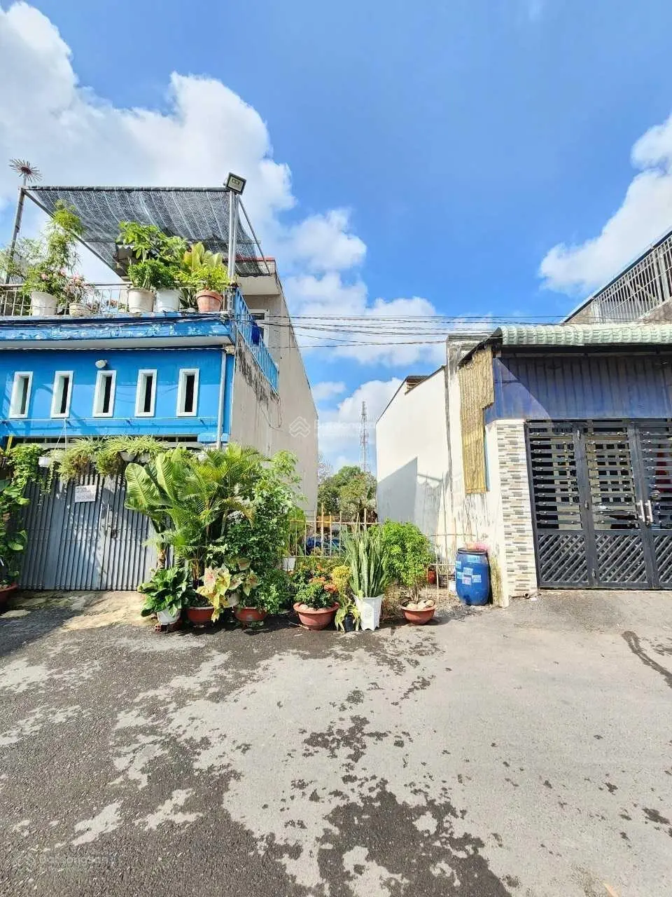 2 tỷ 7 Bán đất cách đường Nguyễn Thái Học 100m, P. Dĩ An, TP. Dĩ An