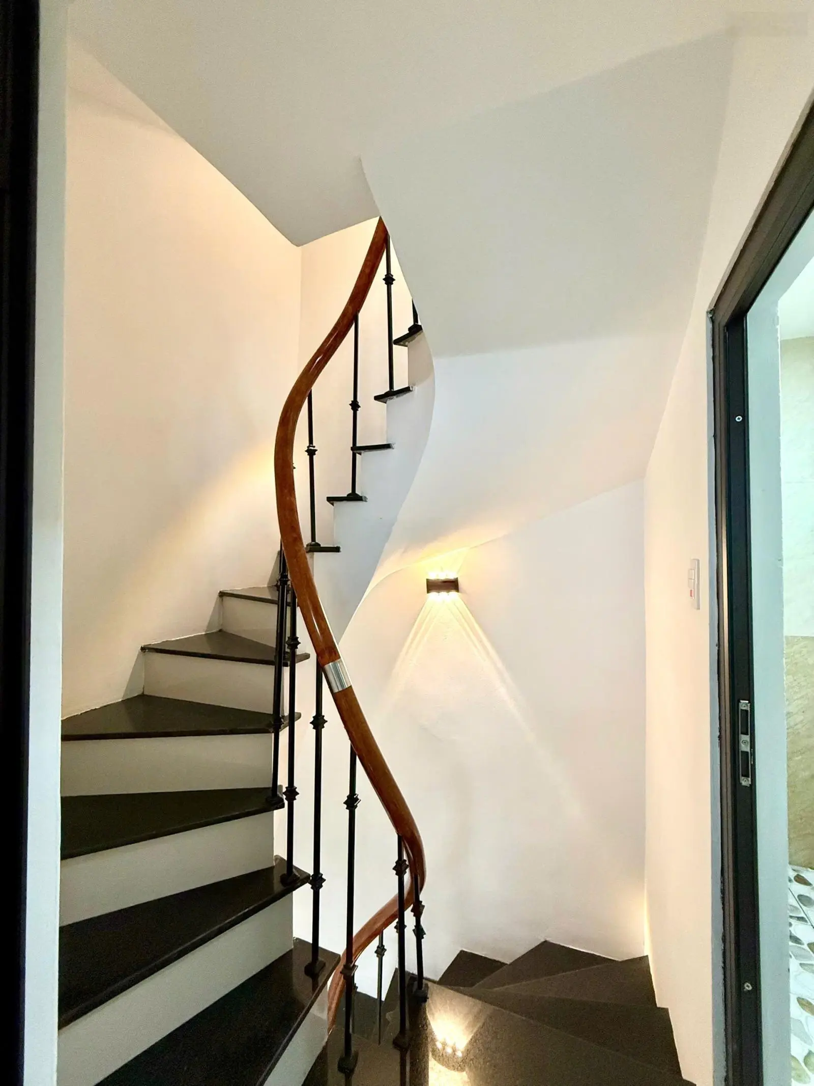 Sổ Đỏ tên tôi cần bán nhà phố TRUNG PHỤNG XÃ ĐÀN 29m2 4T 60m ra phố SĐCC giá nhỉnh 5 Tỷ
