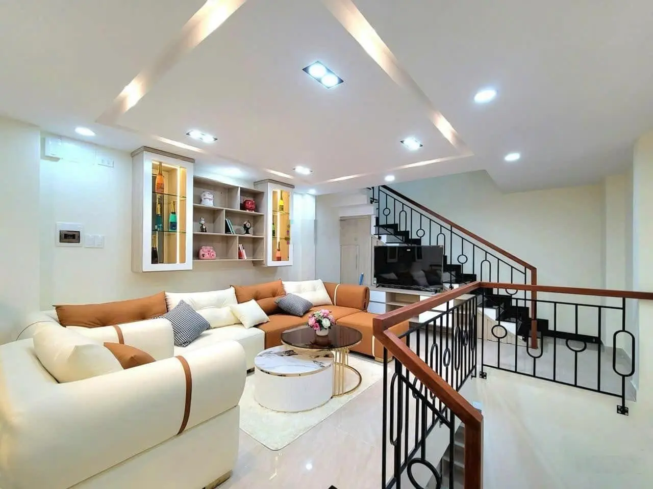 Nhà đẹp giá tốt Đ. 47 Thảo Điền Q2 DT: 60,9m2 Giá: 4tỷ500tr