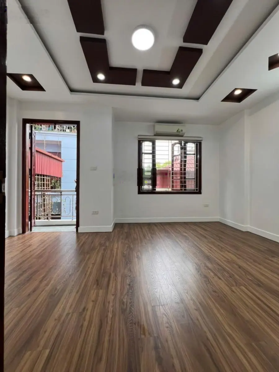 Nhà siêu đẹp đội cấn- 5 tầng- gần phố- mặt tiền hơn 5m- full nội thất-sổ a4- khách xem là mê