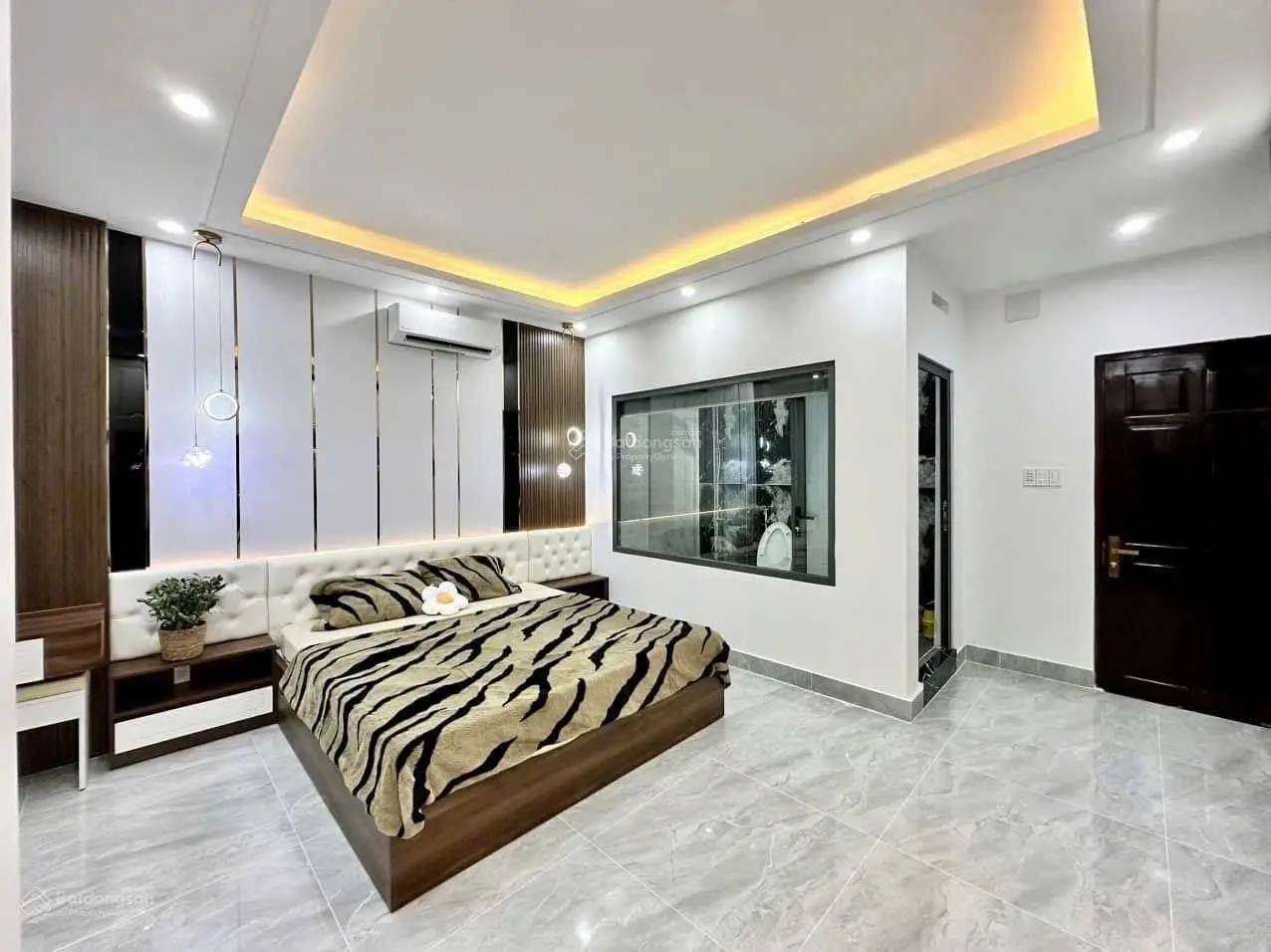 Nhà phố mới đẹp phong cách hiện đại sang trọng đường Huỳnh Thị Đồng, thị trấn Nhà Bè