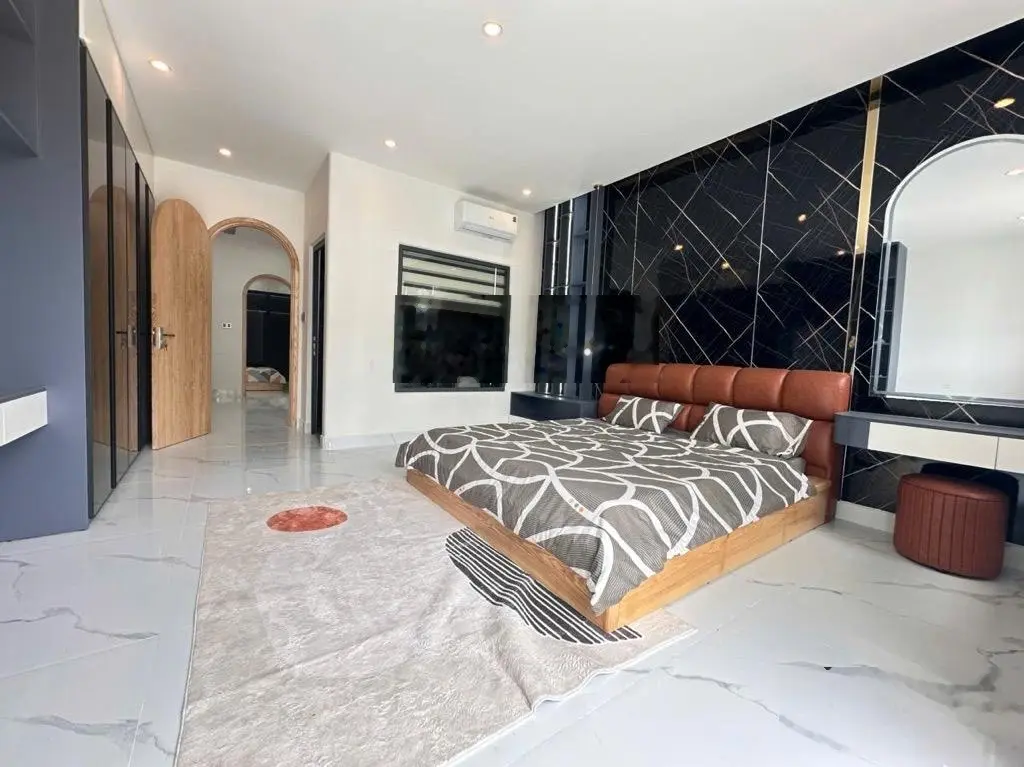 Siêu phẩm 3 tầng hoà minh-dọn vào ở ngay-cách biển vài bước chân-giá chỉ nhỉnh 6 tỷ