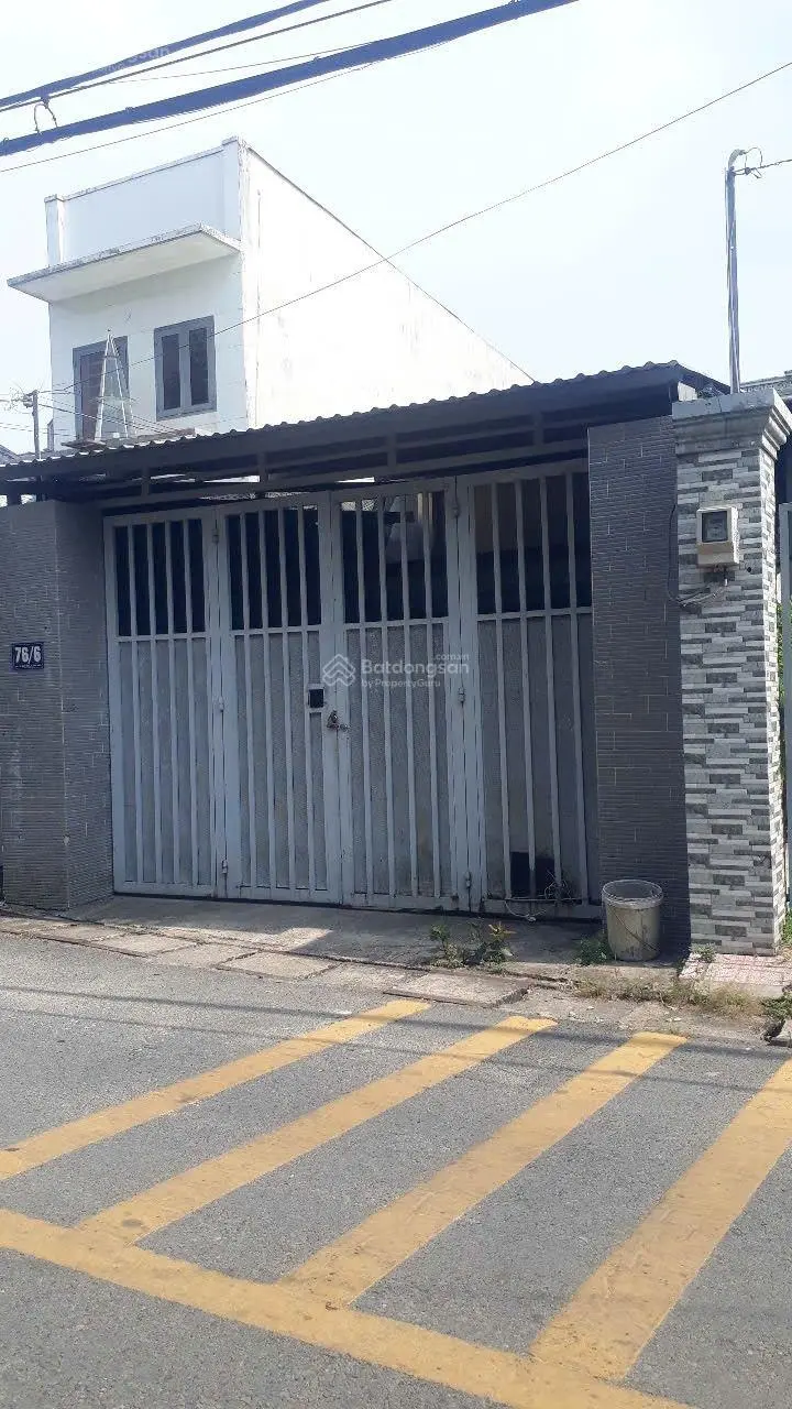 Bán nhà thị trấn Hóc Môn đường nhựa 10m thông Song Hành diện tích đất 240m2 nở hậu gần chợ Hóc Môn.