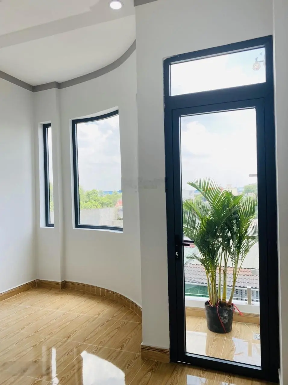 Nhà bán chính chủ sổ hồng có hoàn công - kế bên chợ Dĩ An 1