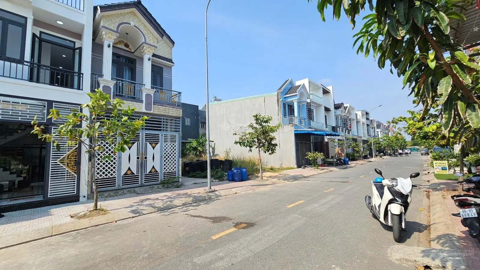 Nhà Đẹp Giá Rẻ: 2Tỷ950_Nhà 1 Trệt 1 Lầu KDC Gần Ngã Tư Miếu Ông Cù, TP.Thuận An