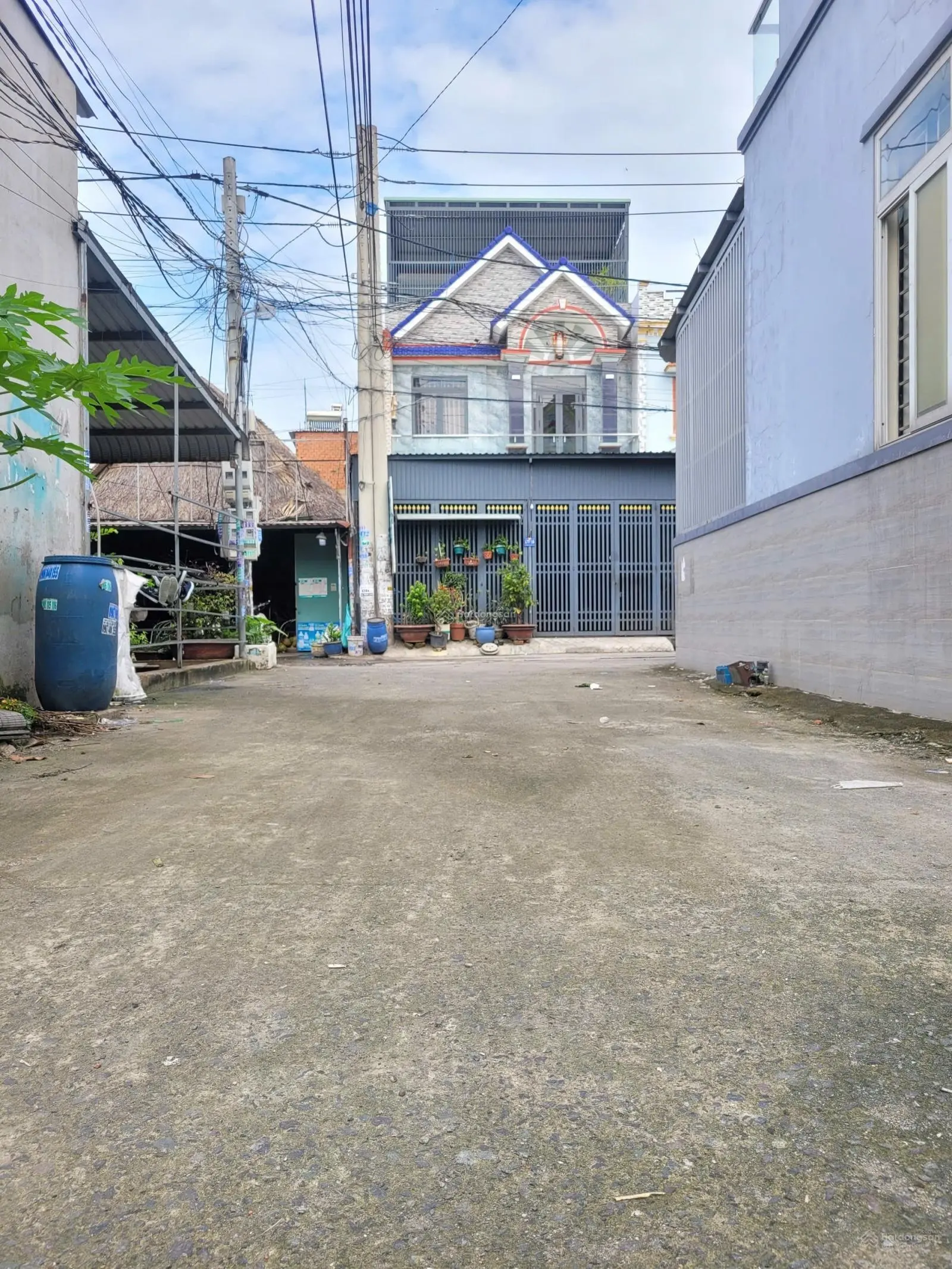 Nhà 1 trệt 1 lầu 74,8m2 3 tỷ TL cách chợ Tân Long 200m P. Tân Đông Hiệp