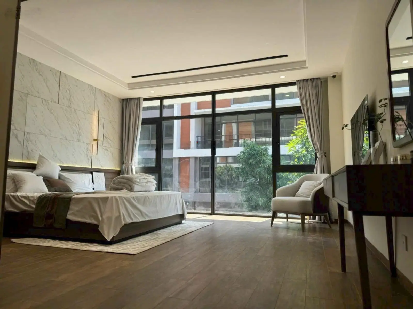Bán phố biển 8-04aps góc hàng hiếm dt 85m2 giá 128tr/m2 ck 20% sát 43 toà chung cư vinhomes ocp3 hy