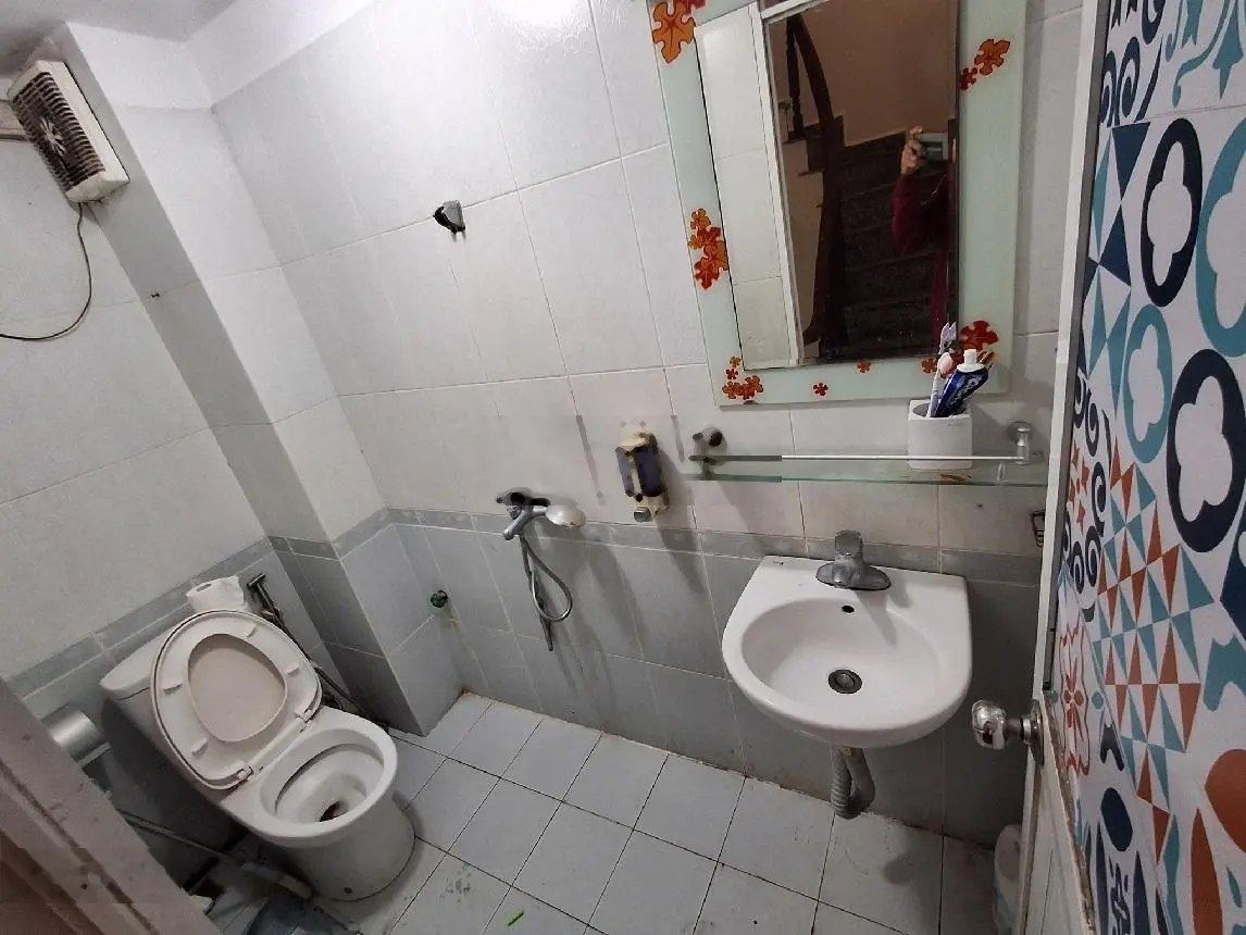 Bán nhà Trần Quốc Hoàn, Cầu Giấy: 40/44m, 3 tầng, MT 4m giá 14 tỷ. Ngõ ô tô tránh, ở vừa kinh doanh