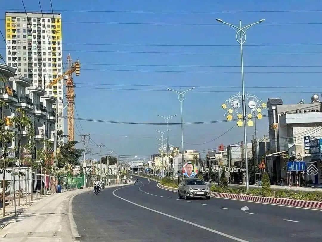 Bán mặt tiền kinh doanh thống nhất dĩ an
