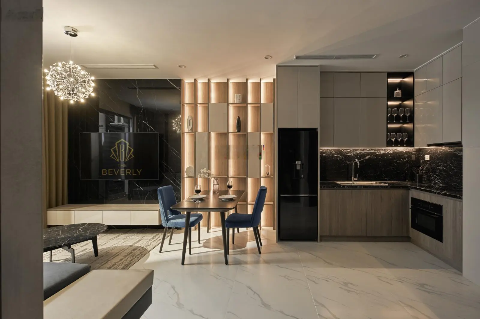 Bán căn hộ 3 PN tại The Beverly - giá sốc chỉ 6,7 tỷ VND view sông, 100m2. LH 0828 030 *** Thiện