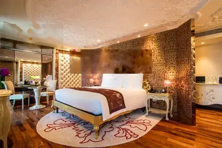 Cần bán khách sạn 4 sao nhà mặt phố giá 70 tỷ VND tại Tân Bình, Hồ Chí Minh