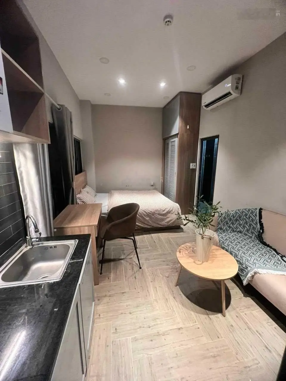 Bán nhà ngang lớn (6x16)m có thang máy - Hẻm 8m nội khu Đặng Thùy Trâm - giá 14.3 tỷ