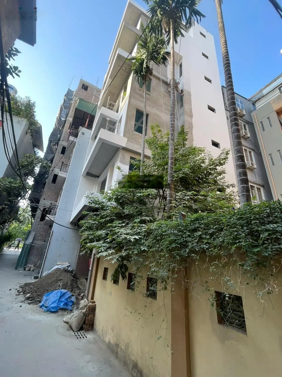 Lạc Long Quân toà nhà 7 tầng thang máy 51m2 MT 5.7m lô góc 2 mặt thoáng view Hồ Tây view Lotte