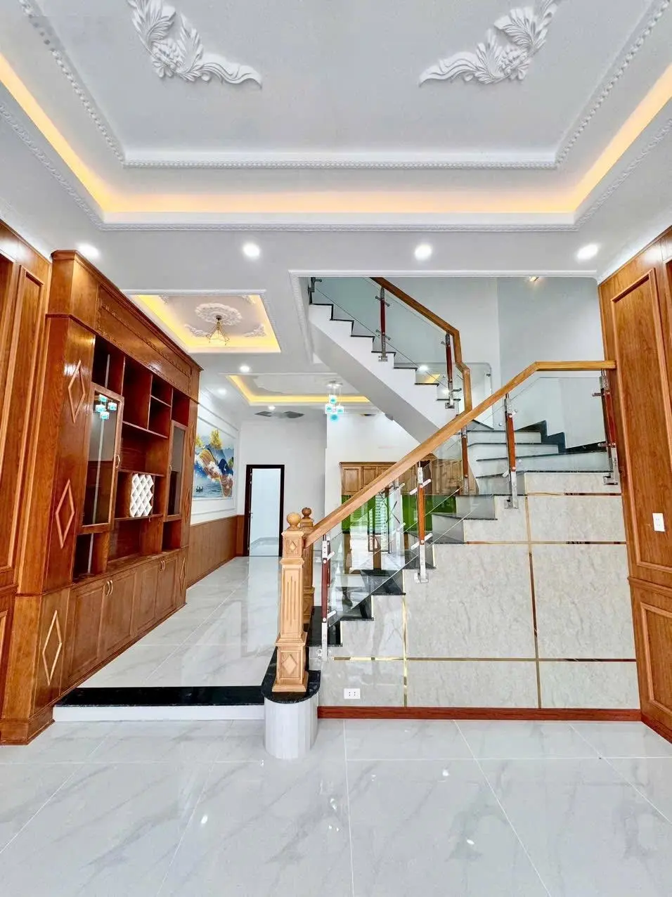 Bán nhà phố liền kề phường Hoá An diệt tích 5x20m nhà 1 lầu 1 trệt sân xe hơi đường 8m giá 3tỷ600tr