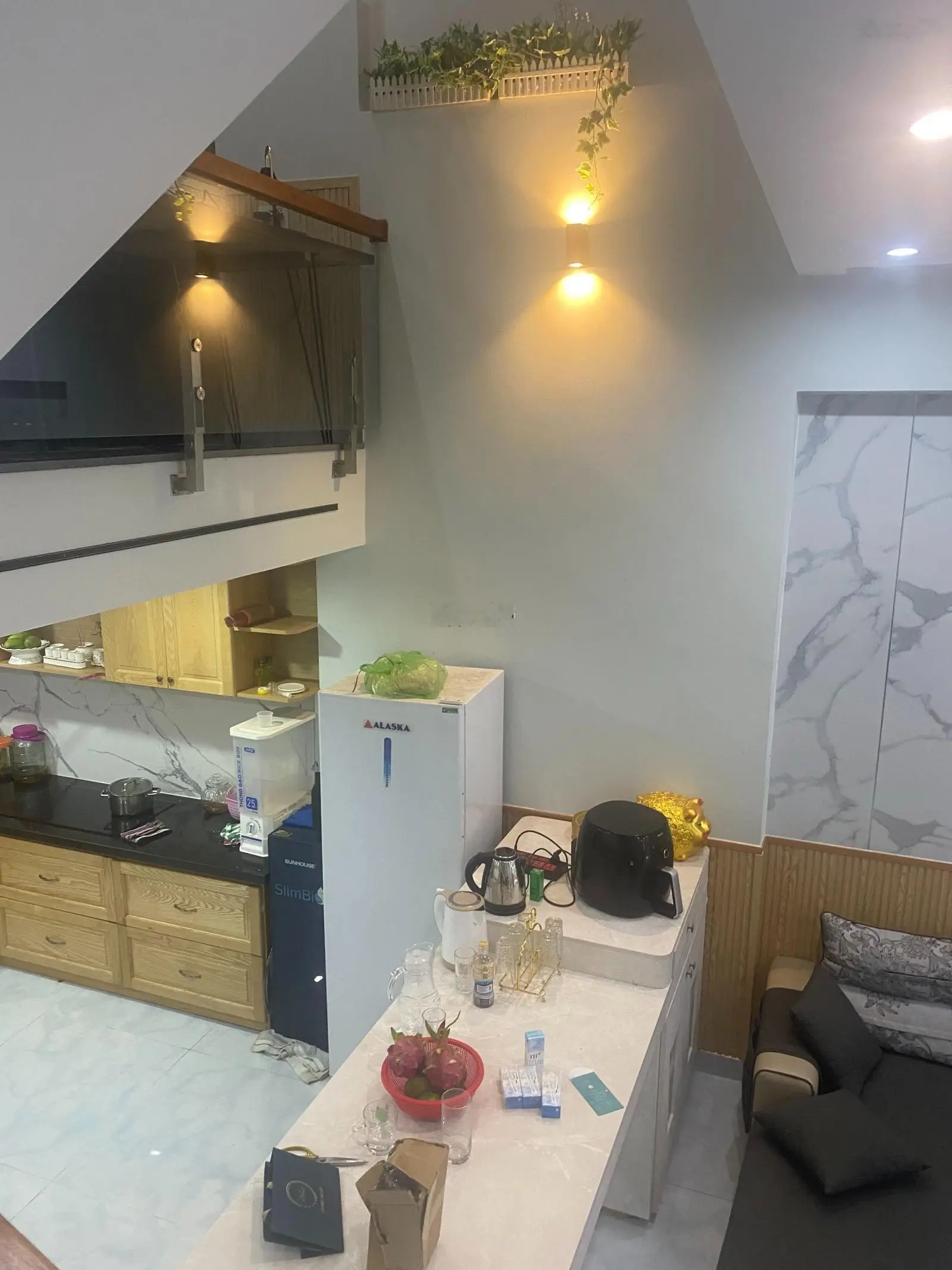Mặt tiền 5m5 nhà đẹp 3 tầng diện tích 100m2 ngang 5m. Gần Hàn Thuyên gần Lê Thanh Nghị