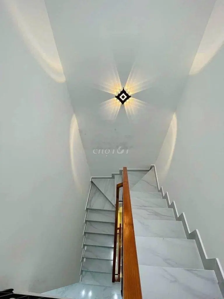 Cô Hoa gởi bán gấp căn Yên Thế, Tân Bình/ 50m2 / Giá chỉ 3 TỶ 100/ SHR - Đầy đủ nội thất