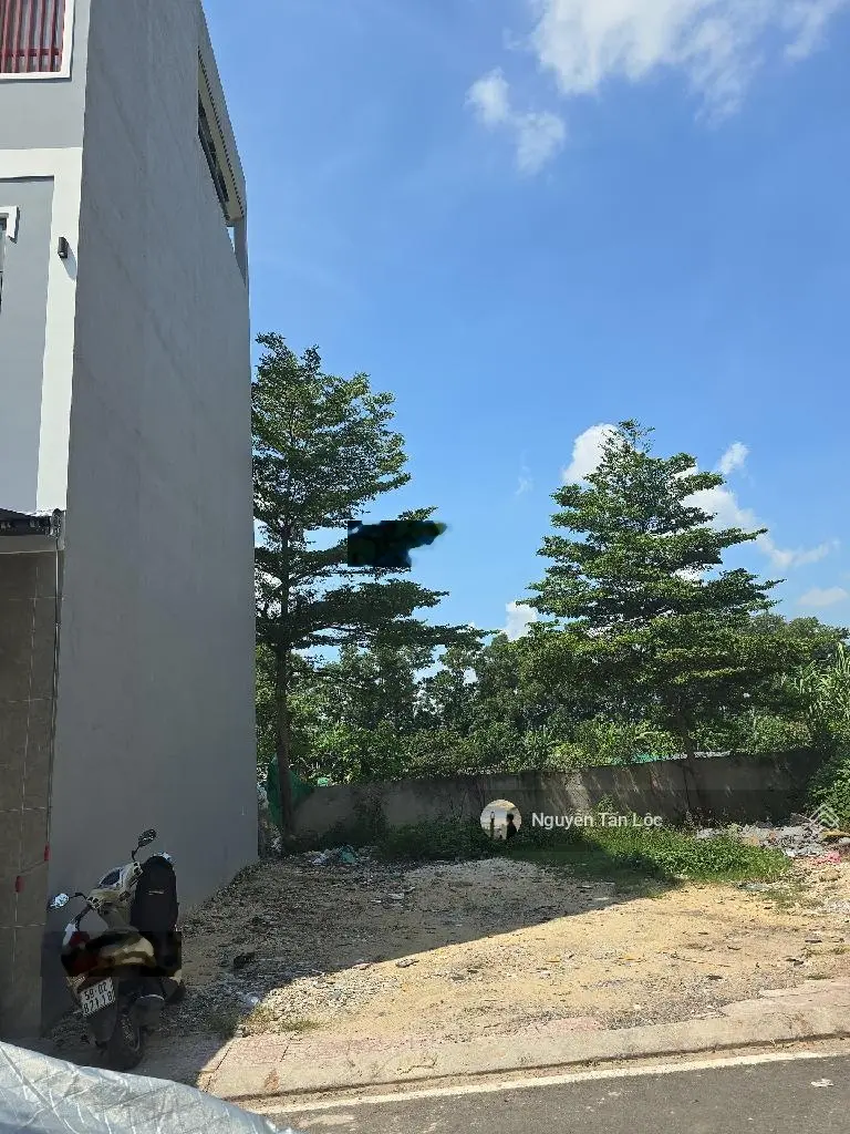 Siêu phẩm - ngày chợ bình chánh full thổ cư không lộ giới 100m2 - 650tr sổ hồng riêng LH 0908 673 ***