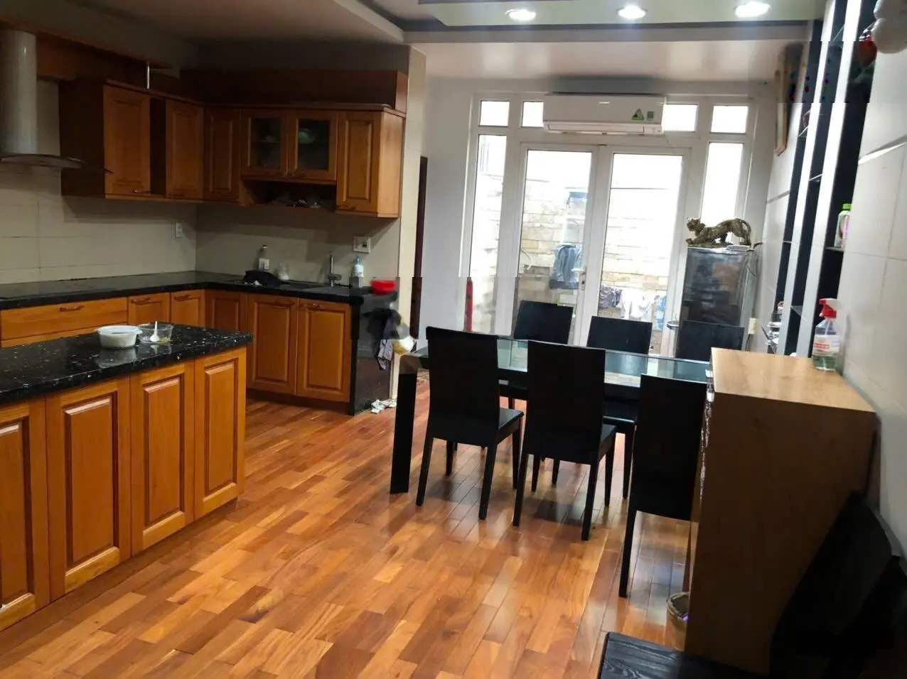 bán nhà mặt tiền Nguyễn Văn Quá, 6.22x31m, 5 tầng, có hầm, 18ty, Đông Hưng Thuận, Q12