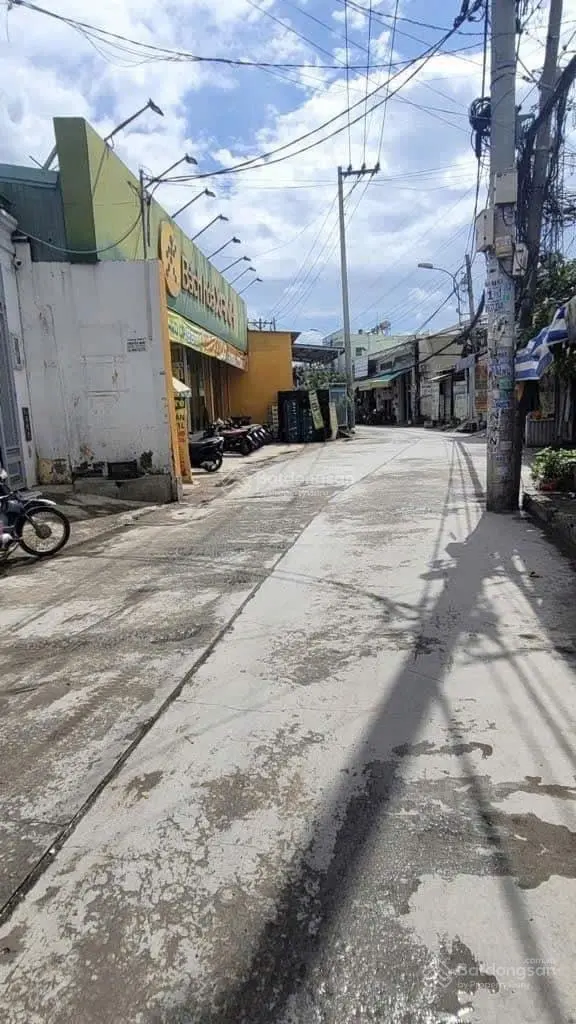 Bán nhà mặt tiền đường kinh doanh 6 tầng thang máy ngay Bến Xe Miền Tây, nhà đẹp ở ngay giá rẻ nhất