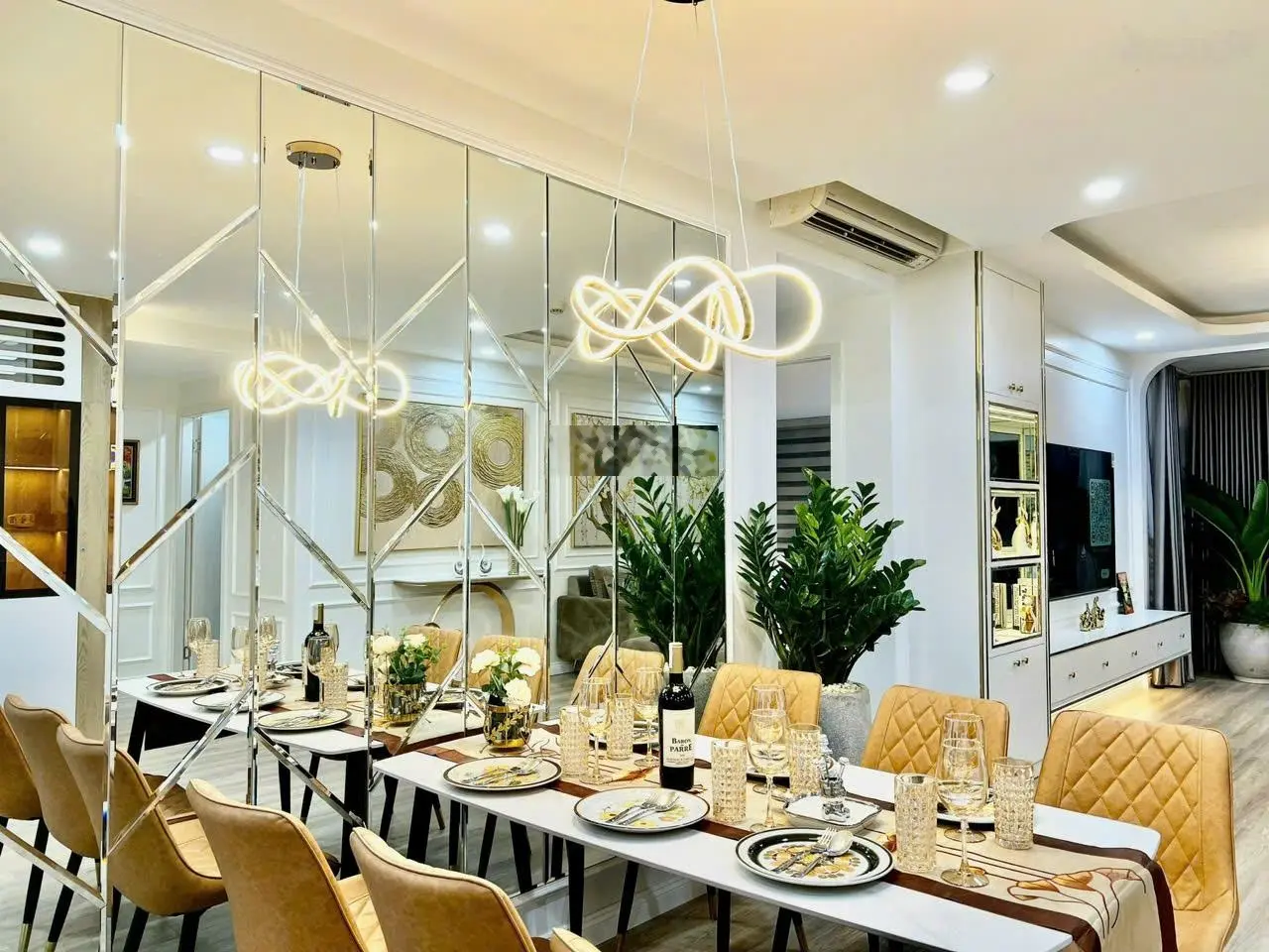 Chính chủ bán căn hộ tại Mulberry Land, diện tích 117m, 3PN-2WC, full nội thất
