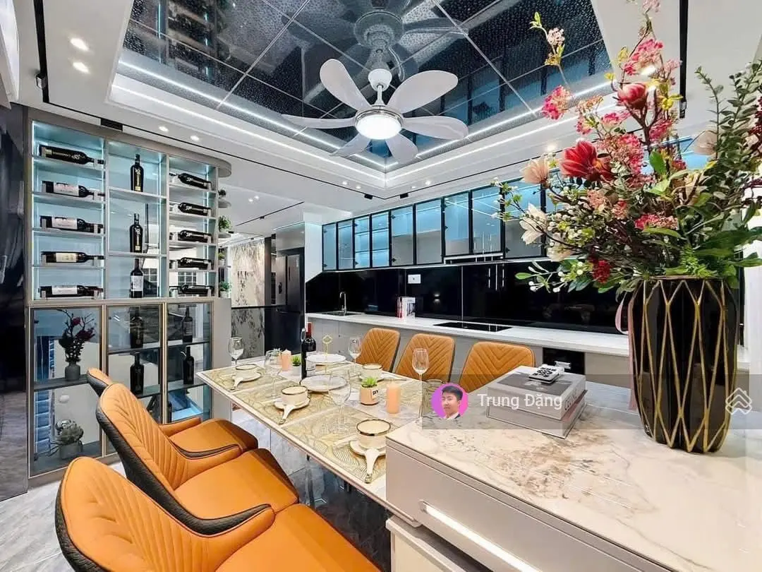 Nhà đẹp Hoàng Văn Thái, gara ô tô, thiết kế đẹp, 55m2, 5 tầng, mặt tiền 4.5m