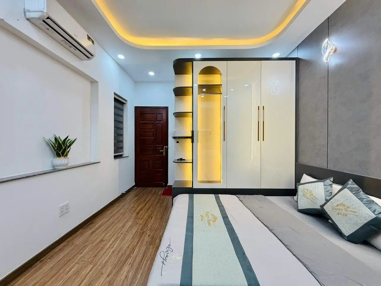 Bán nhà đẹp nhất khu vực tân bình - gò vấp - nhà góc 2 mặt tiền - hẻm xe tải .