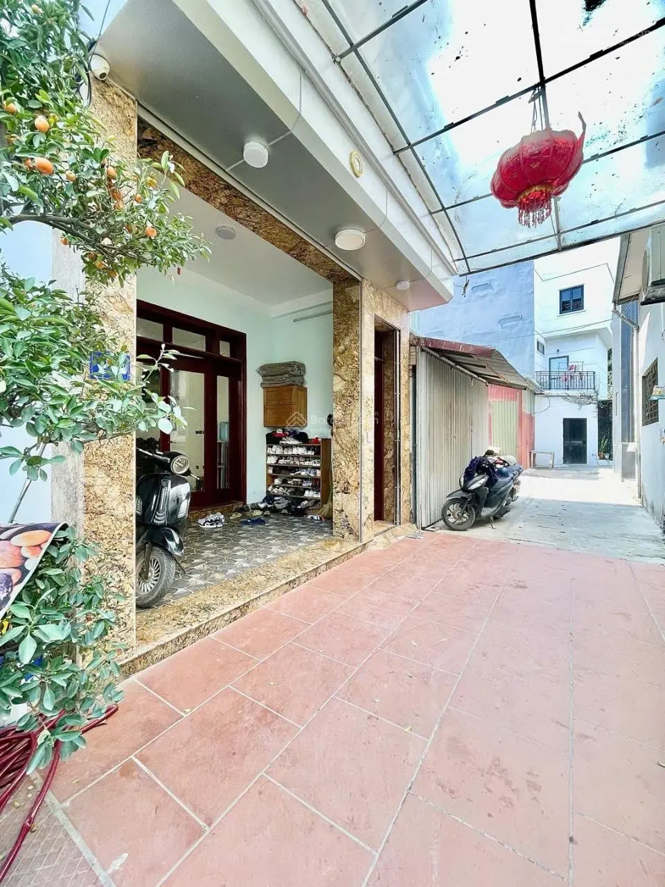 Bán nhà phố Ngô Quyền Hà Đông 67m 4 tầng, mặt tiền 4.3m 13.3 tỷ, ngõ thông, tặng nội thất
