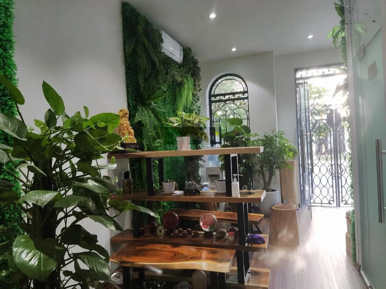 Bán gấp lô đất nền dự án Venus by Flamingo, DT 180m2, lô góc, sát hồ, LH 0931 793 ***