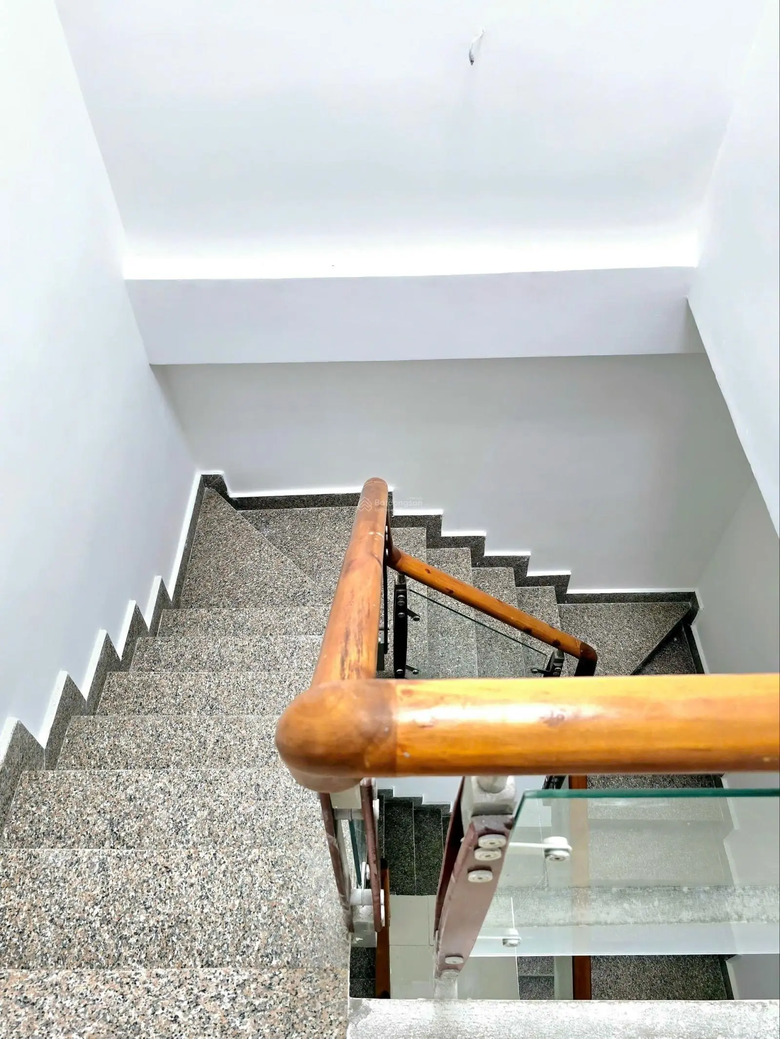 Bán nhà 4 tầng, oto đỗ cửa, tt nhà bè giá chỉ 5,2 tỷ