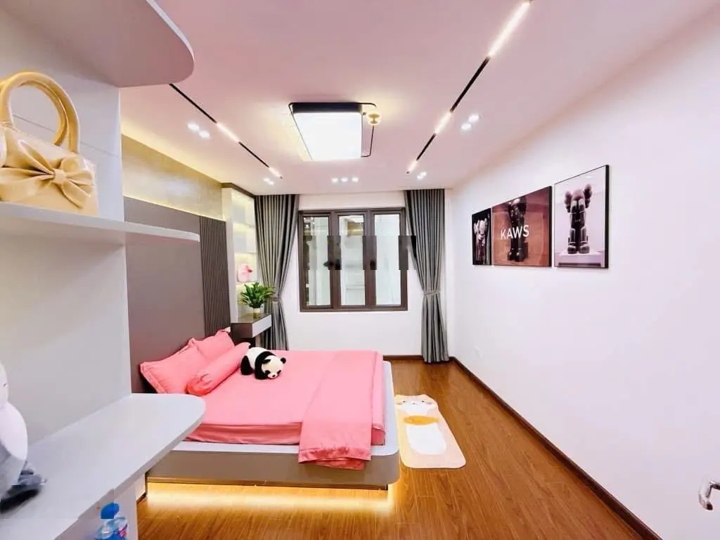 Bán nhà Ngũ Nhạc, 35m2 x 5 tầng, nhiều tiện ích, lô góc, ở luôn, ngõ ba gác, SĐCC, chỉ 4.75 tỷ
