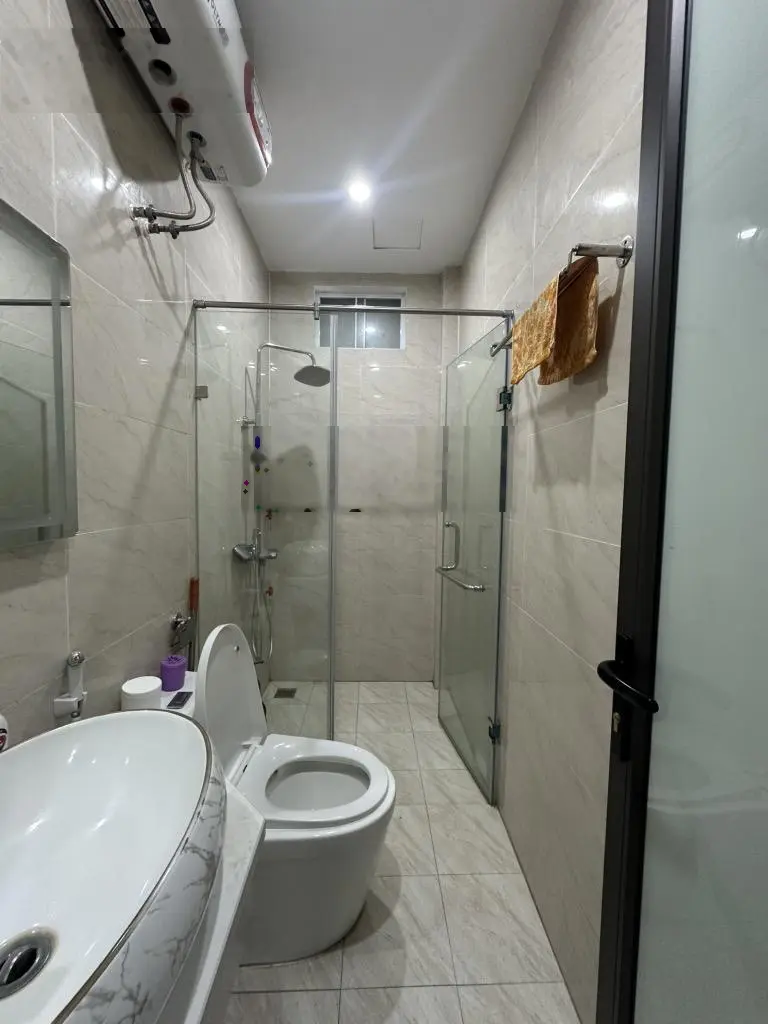 Bán nhà Quận Thanh Xuân-Ô Tô tránh-60M2-Mặt tiền 5.2M-Phân lô Quân Đội-Sổ Vuông Đẹp-Sát Mặt Phố