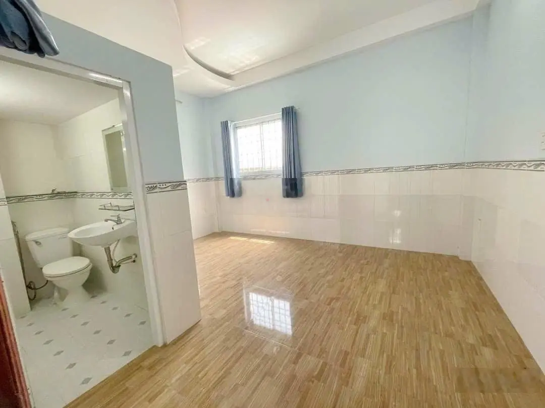 Chủ cần bán gấp nhà 1T3L đường Gò Cát - Phú Hữu Quận 9, gần quận 2, 7, vòng xoay lên cao tốc