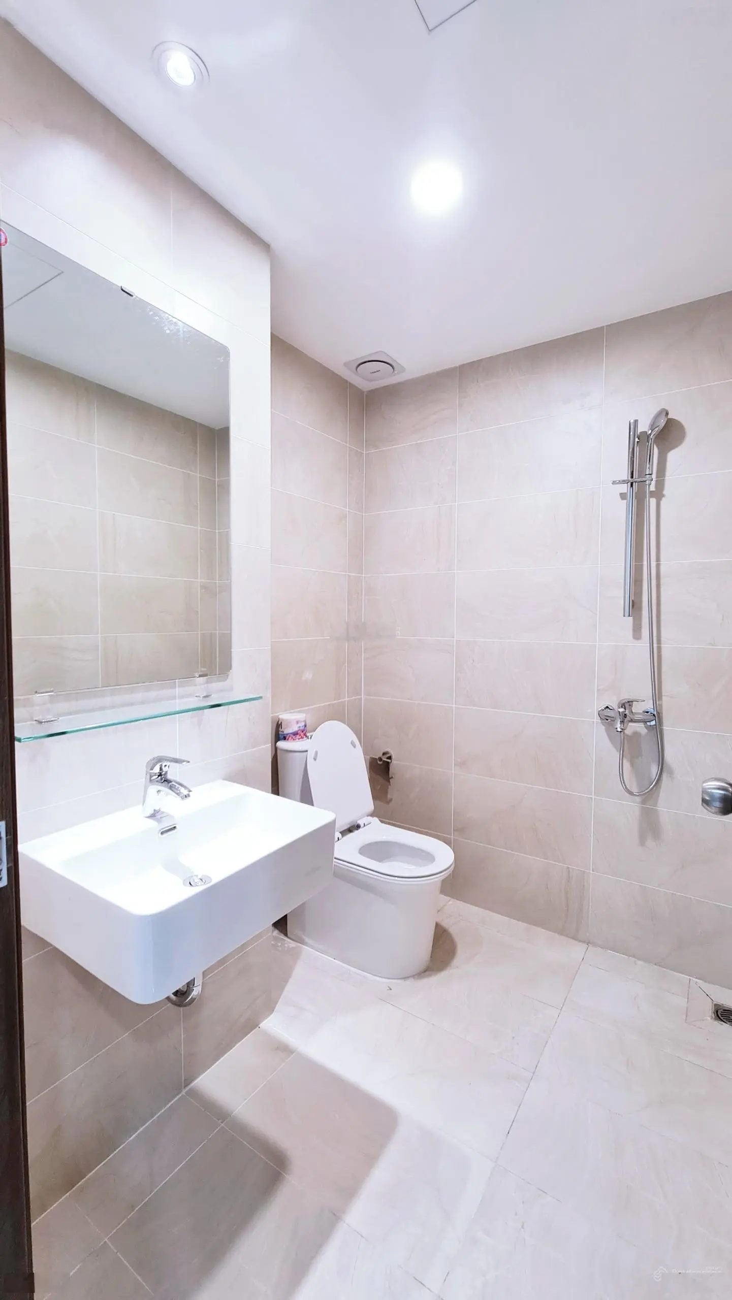 Bán gấp căn hộ 40m2 ngay vsip 1 giá 1ty150 - đã bao gồm thuế phí