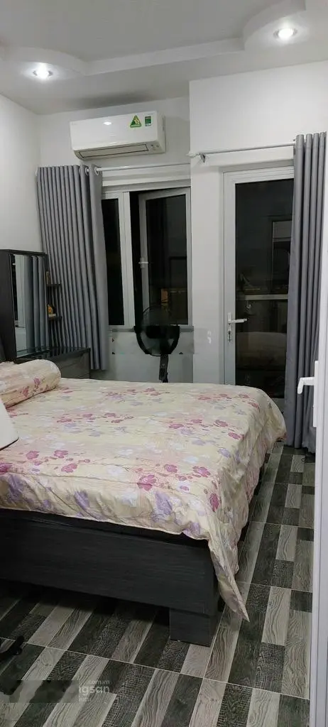 Bán nhà quận 5- 4 tầng- 3PN-HXH, sổ đẹp vuông vức, Đ.trần bình trọng,hơn 5 tỷ xíu (TL)pháp lý chuẩn
