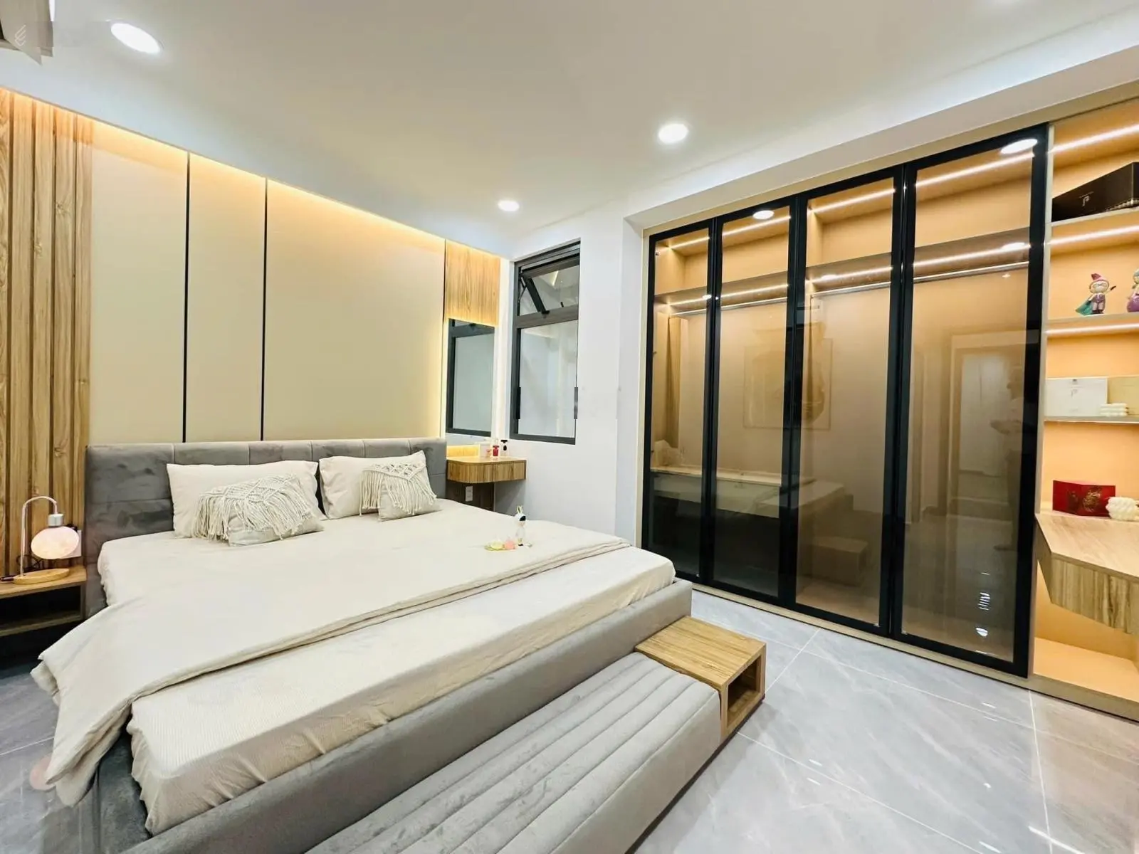 Super Luxury kinh doanh siêu đỉnh Tân Vĩnh, P6, Q4. DT: 56m2 sổ riêng, đang cho thuê 25tr