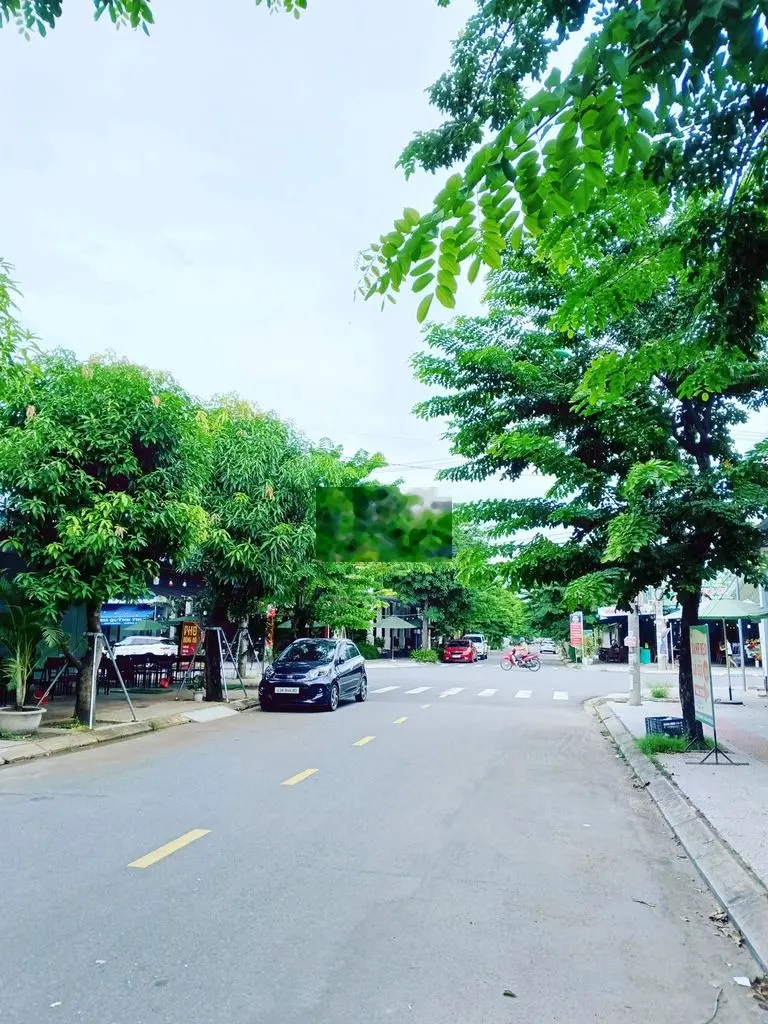 Đất BÙI CÔNG TRỪNG kẹp đường luồng bên hông, Hòa Xuân, Đà Nẵng