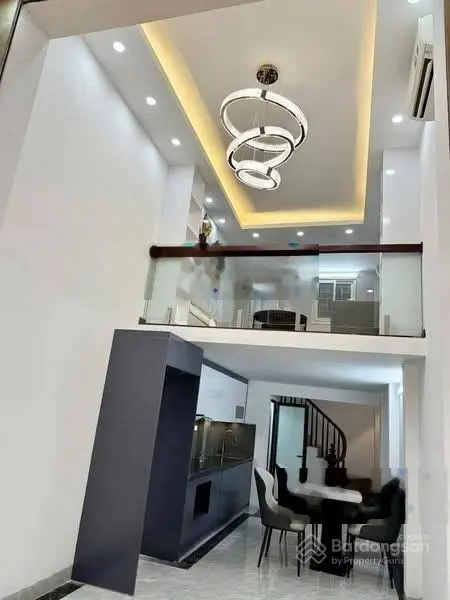 Bán nhà Vũ Tông Phan Gần Sông, Ngõ Ô Tô, Siêu Thoáng 49m² Giá 7.6 Tỷ