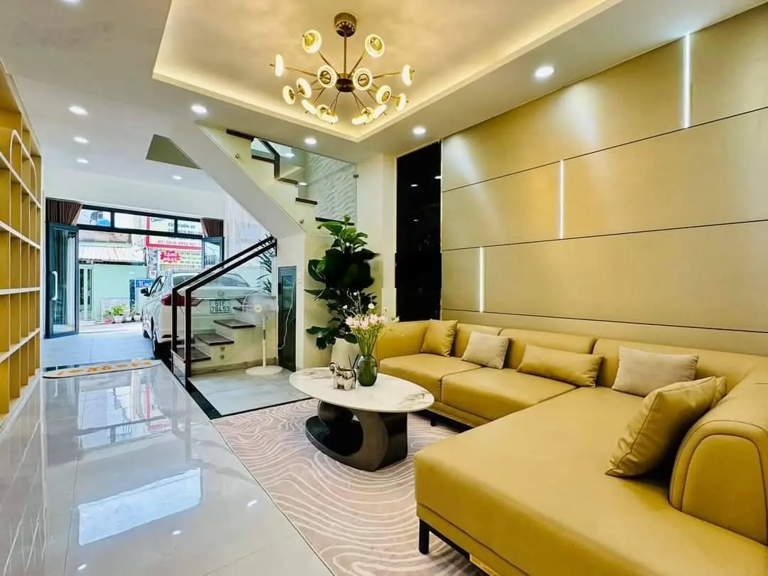Hot! Siêu phẩm 666 đường 3/2, P14, Quận 10, DT: 63m2, sổ hồng riêng chính chủ