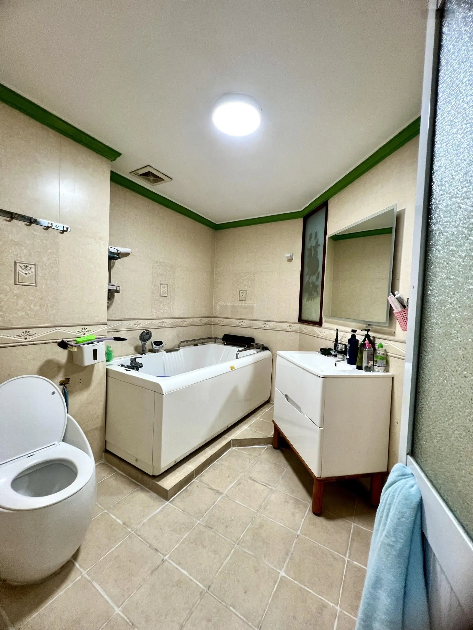 Giảm Mạnh 3 tỷ. Gấp bán. Trả giá là bán. Nhà 4 Tầng 5x20m Mặt tiền khu Tên Lửa Bình Tân nhỉnh 13 tỷ