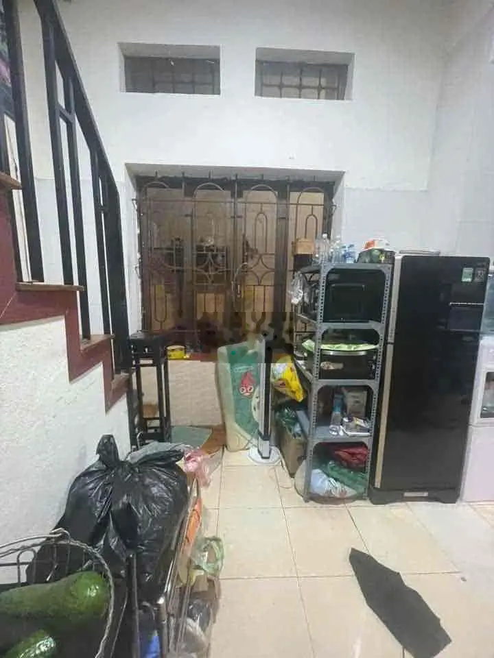 Bán Nhà 3 tầng phố Tương Mai bán nhà chỉ tính tiền đất giá hiếm