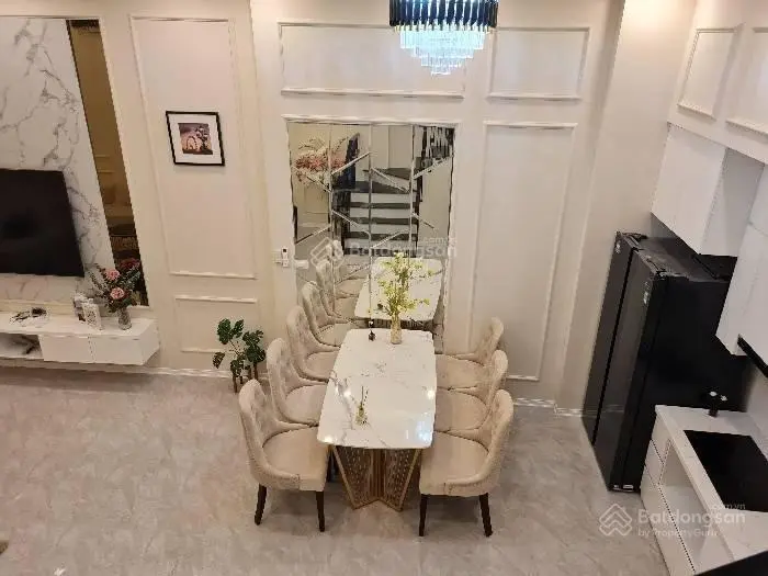 Bán nhà Trương Định, 65m2 x 8,5 tỷ, mặt tiền 5,3m , nội thất thiết kế theo phong cách Châu Âu