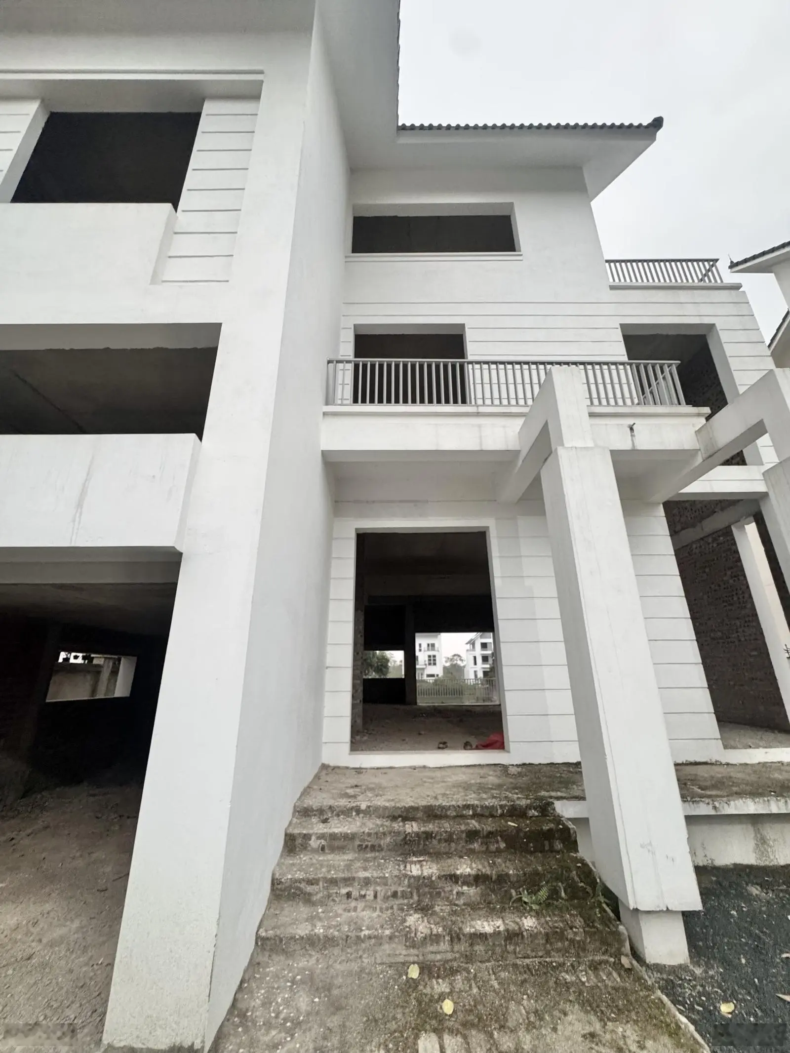 Cần bán siêu biệt thự mặt hồ siêu dài ~ 368m2 tại khu đô thị ngôi nhà mới New House City - Quốc Oai