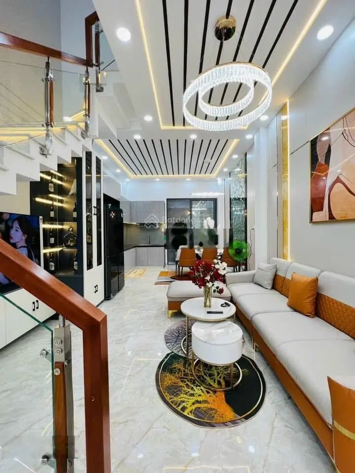 Cần Bán Gấp Căn Nhà Phố Đường Tam Đảo,P.15,Quận 10,Giá:4,63Tỷ/70m2(5x14m) 3Lầu Nhà Bê Tông Cốt Thép