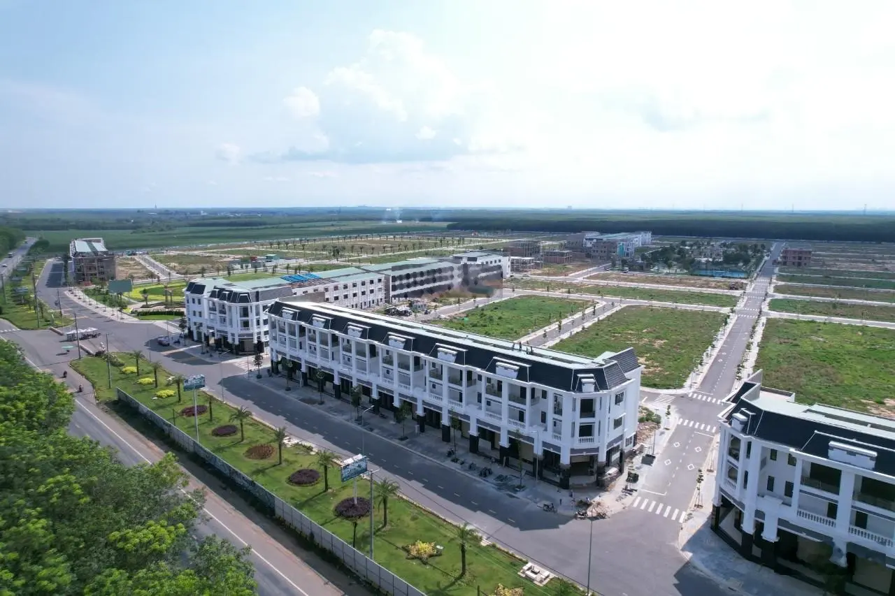 Bán đất khu đô thị Century City giá 14,5tr/m2, cách sân bay Long Thành 3km, SHR, 100m2 thổ cư 100%