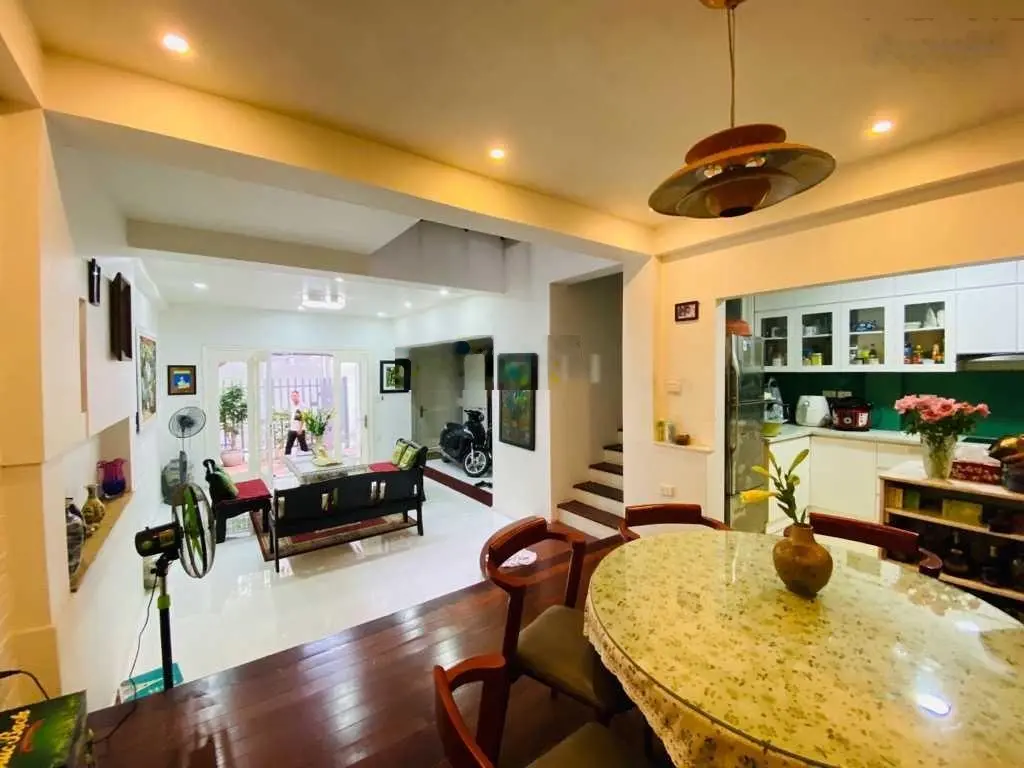 Bán nhà Mai Dịch, gần đường Hoàng Quốc Việt kéo dài, Vỉa hè - Kinh Doanh VP 55m2 x 5T giá 16 tỷ.